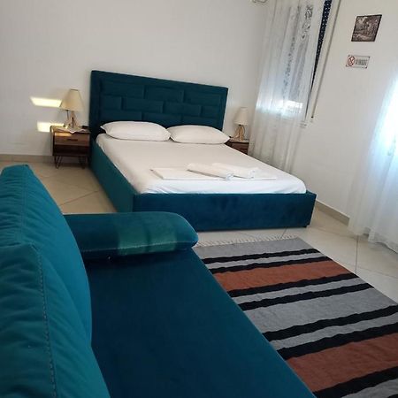 Guesthouse Bela Tirana Buitenkant foto