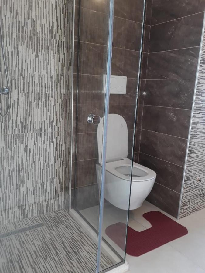 Guesthouse Bela Tirana Buitenkant foto