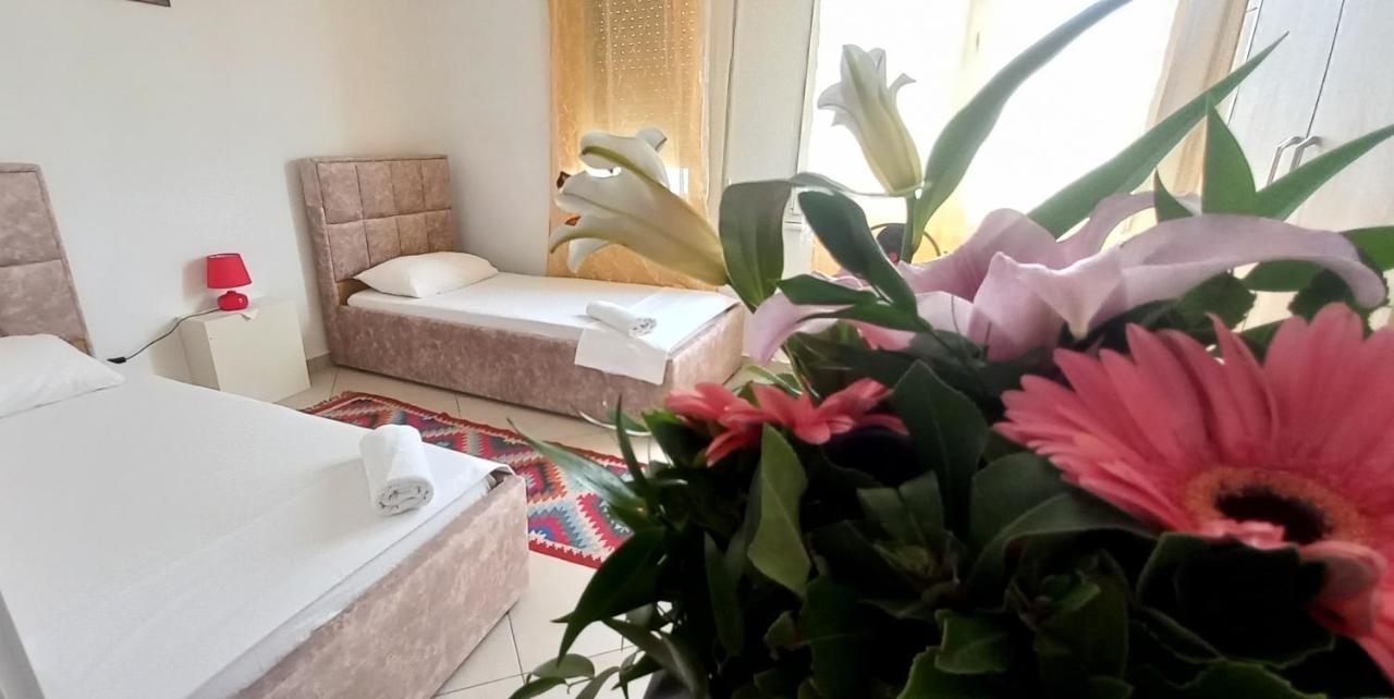 Guesthouse Bela Tirana Buitenkant foto