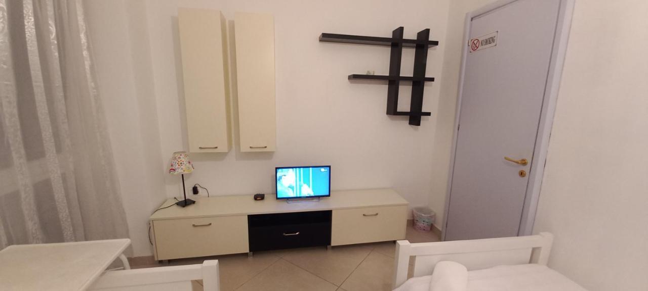 Guesthouse Bela Tirana Buitenkant foto
