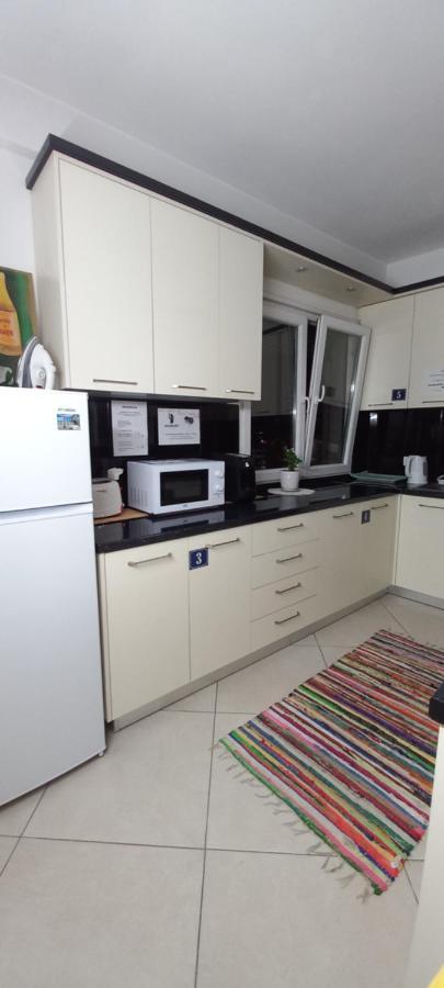 Guesthouse Bela Tirana Buitenkant foto
