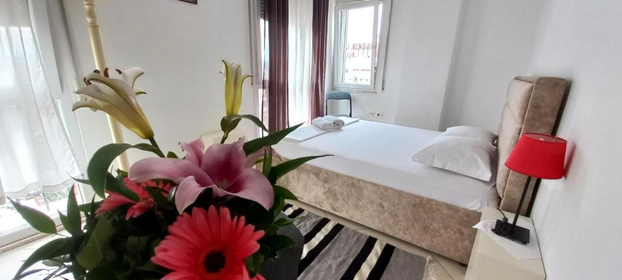 Guesthouse Bela Tirana Buitenkant foto