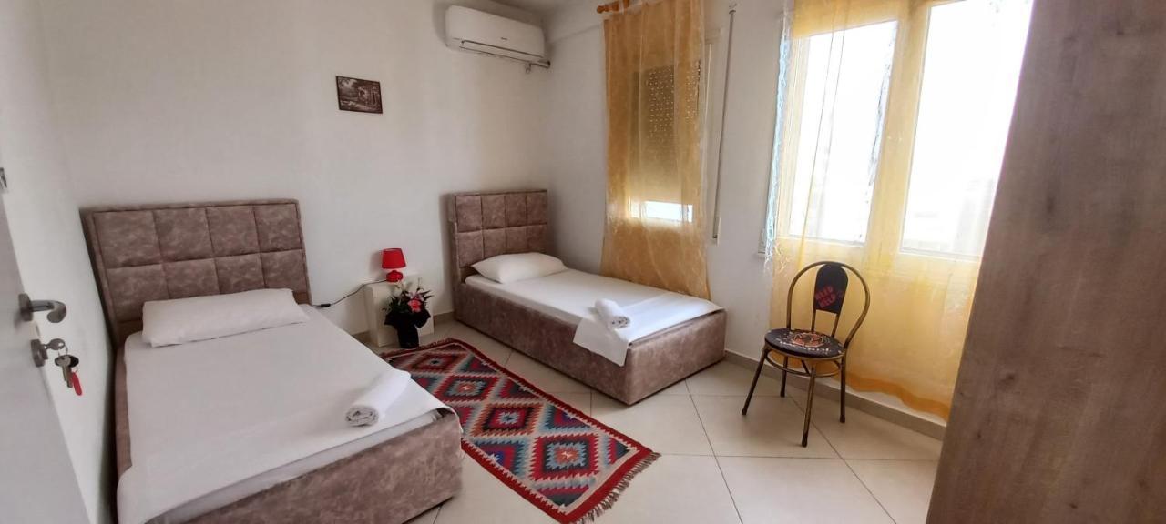 Guesthouse Bela Tirana Buitenkant foto