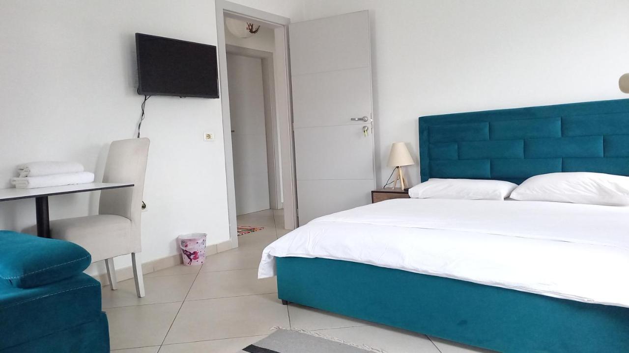Guesthouse Bela Tirana Buitenkant foto