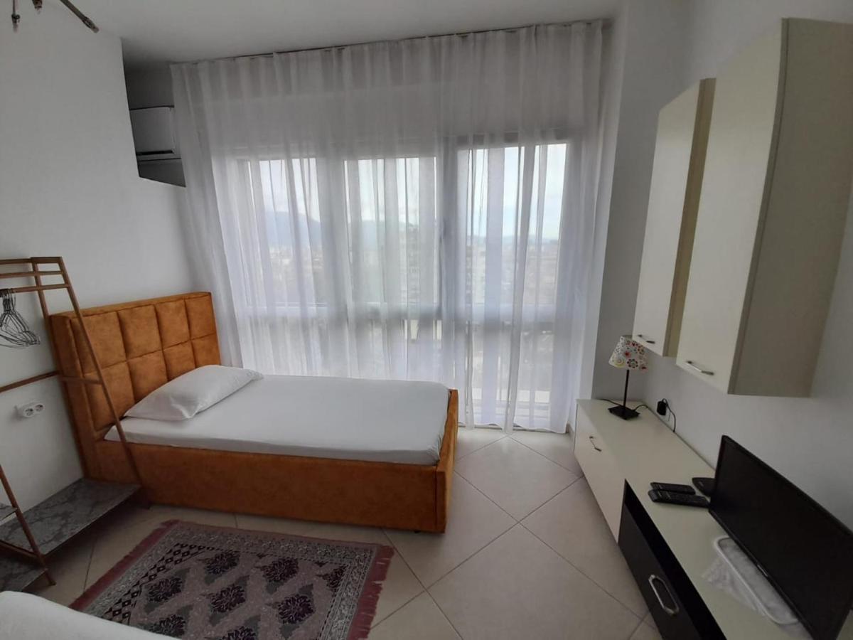 Guesthouse Bela Tirana Buitenkant foto