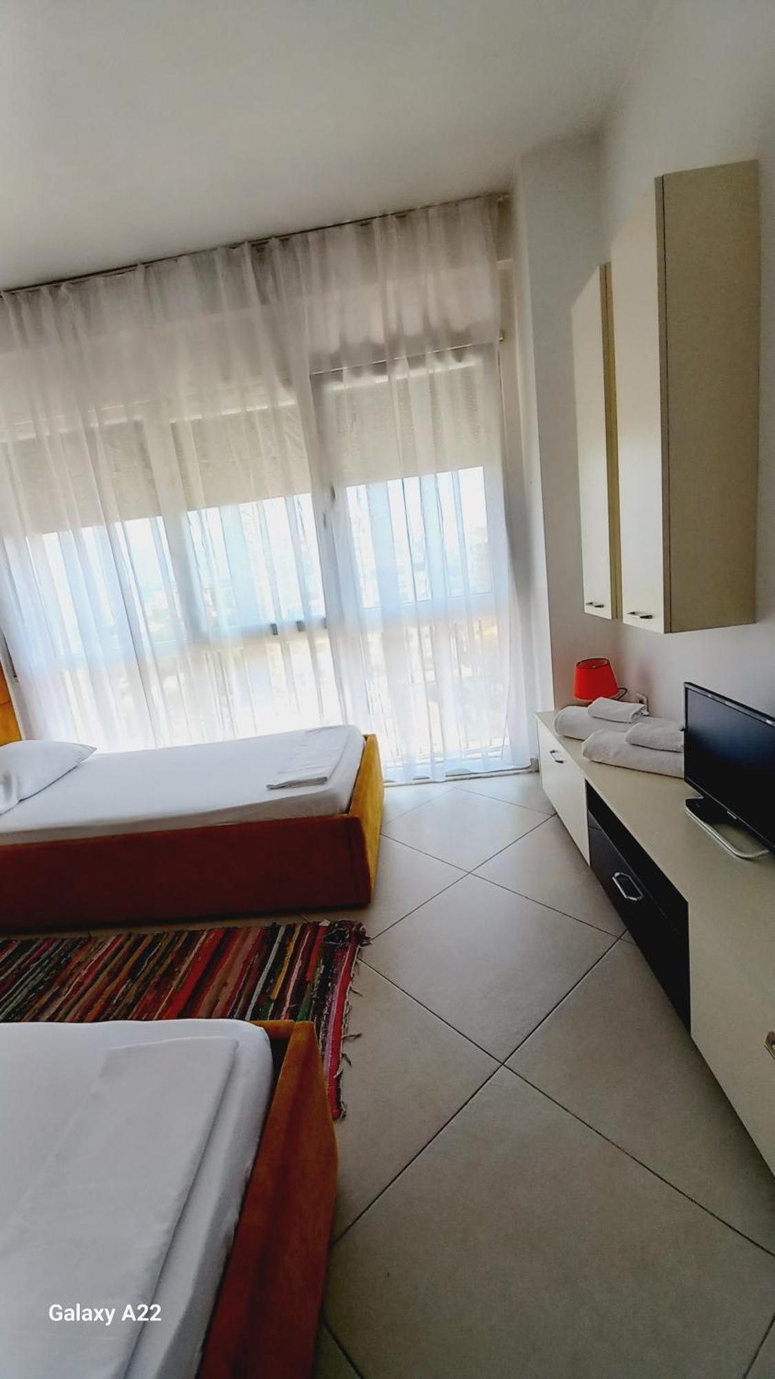 Guesthouse Bela Tirana Buitenkant foto